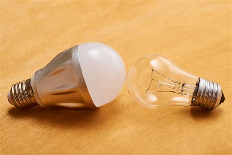 Incandescent 100 Watt Light Bulbs at Jeremy Burris blog