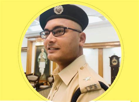 Rishav Jha AIR 162 CSE 2015 UPSC Strategy - xaam.in