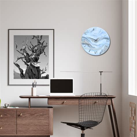 Alabaster Glow Resin Art – Chrono Vogue