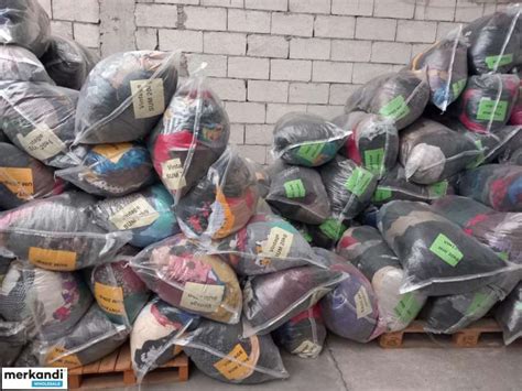 Vintage Mix all seasons used clothing in very good condition. 20kg bags ...