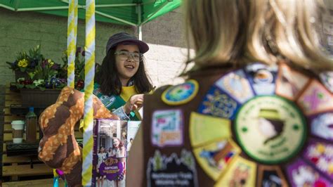 WA QFC stores selling Girl Scout cookies to support troops | The Olympian