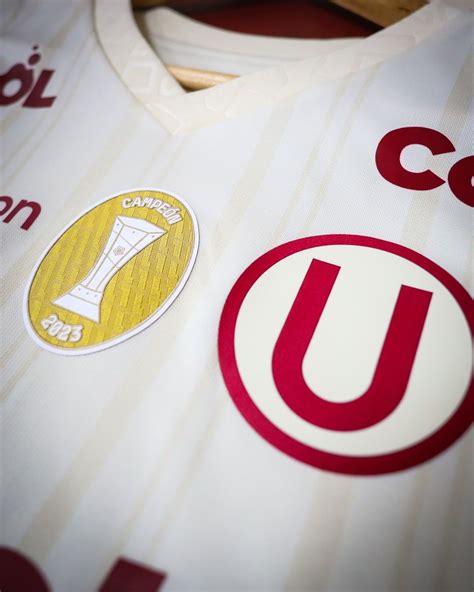 Camiseta Local 2 Universitario de Deportes 2023