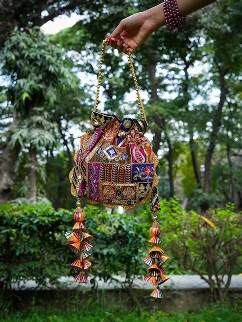 Black Sequinned Potli Bag – Totapari