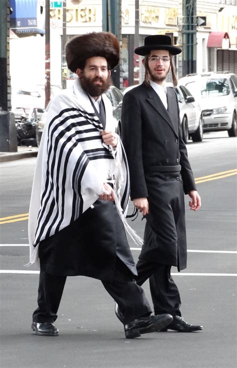 15 Types of Hasidic Jewish Hats | The Hasidic World