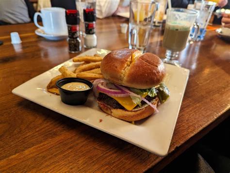 Hawk 'n' Dove Brunch Review by Bottomless Bros DC