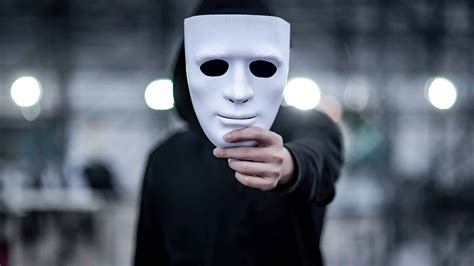 Mississippi Daycare Worker Terrorizes Children in Halloween Mask - KWAM - The Mighty 990