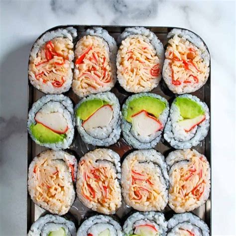 Spicy Crab Roll (Kani Maki) Sushi Recipe | Recipe | Crab rolls, Spicy ...