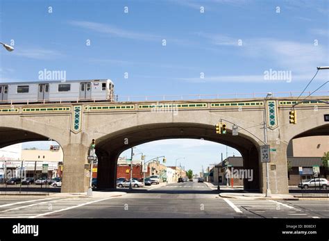 Local Train Below 的图像结果