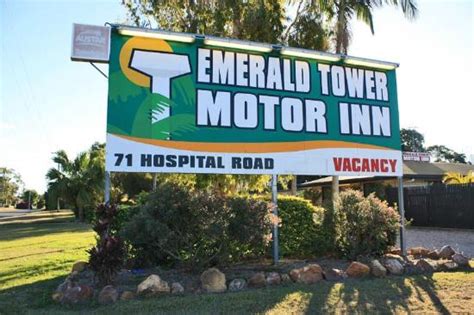 EMERALD TOWER MOTOR INN - Hotel Reviews & Photos - Tripadvisor