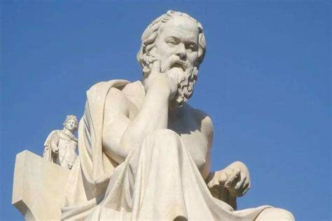 苏格拉底认为，哲学家从不畏惧死亡，并提出死亡所带来的不朽性