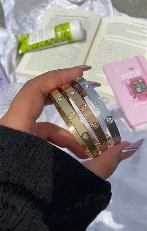 Love stone screw bracelet – KIWI BLOSSOM