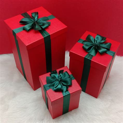 大礼物盒里装什么最新素材