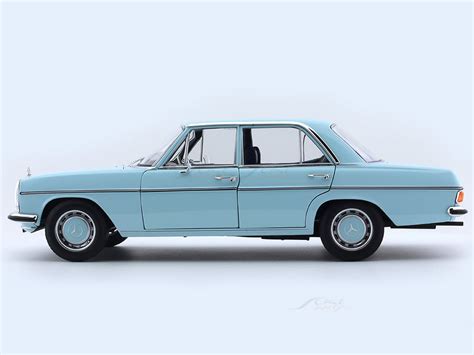 Defected : 1968 Mercedes-Benz 200 W115 light blue 1:18 Norev diecast ...