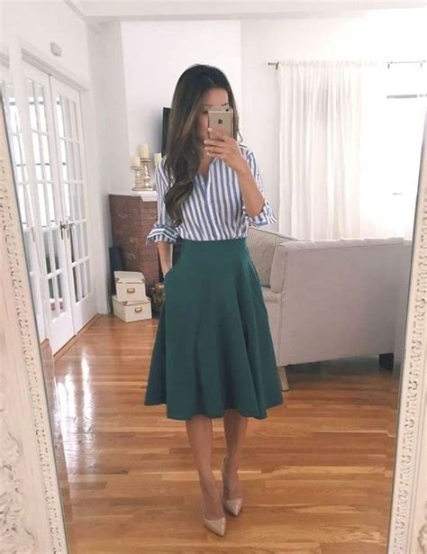 5 Teacher Outfit Ideas so You Can Teach in Style (2025)