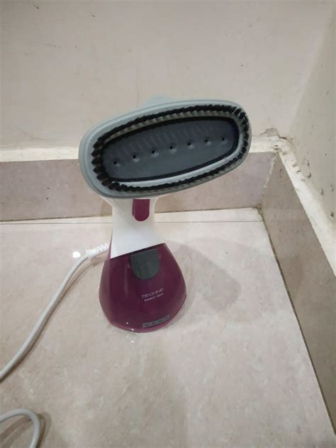 Usha Techne Direct 1000, 920Watt Garment Steamer for Powerful Vertical ...