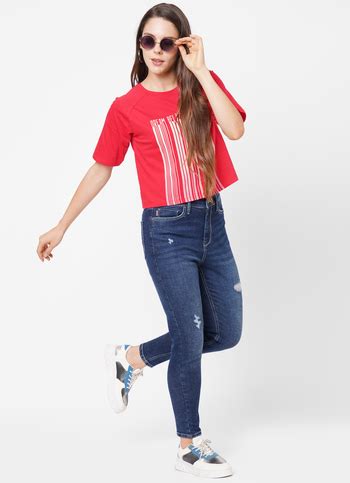 Best Buys On Trendy T-Shirts For Women | Pepe Jeans India