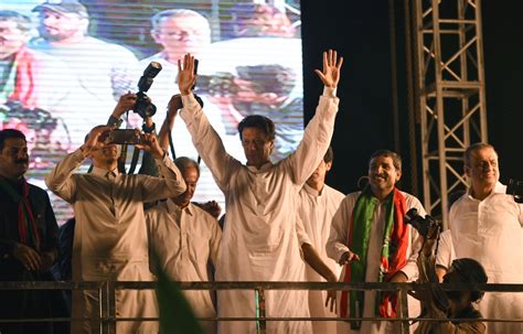 Pakistan election 2018: Imran Khan alleges human rights violations by ...