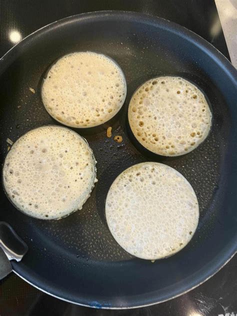 Recipe Spotlight: 15-Minute Blender Sourdough Discard Crumpets