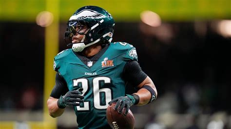 Eagles’ Saquon Barkley sets the NFL’s season rushing record, including ...