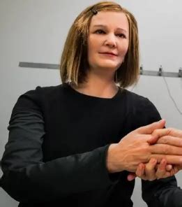 Human Type Robots 的图像结果