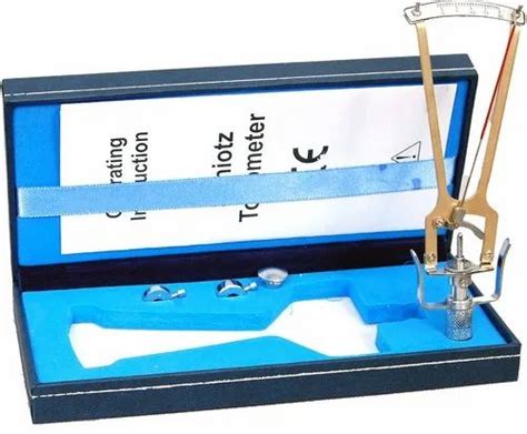 Squint Test Chart - Lea Grating Paddles Set Manufacturer from New Delhi