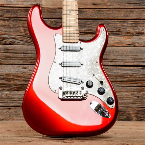 G&L USA Legacy Red – Chicago Music Exchange
