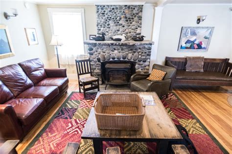 Monhegan House| Cozy Inn | Monhegan Island- Hotel Rooms