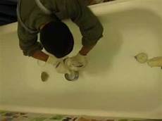 verniciatura vasca da bagno filmato verniciatura vasca bagno 1 verniciatura vasca da bagno filmato verniciatura vasca bagno 1