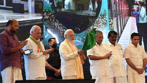 PM Modi Dedicates Kochi Metro and Indian Railways Projects in Kochi ...
