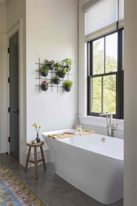 Decorating Ideas For Bathroom Walls