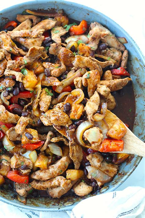 Marinated Chicken Stir Fry with Pineapple and Beans - Easy Brazilian Food