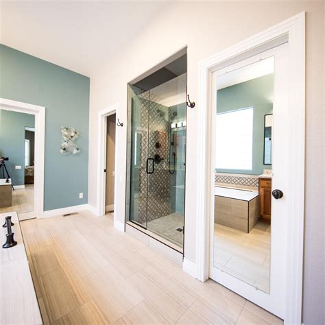 Embracing Modern Elegance: Sliding Bathroom Doors as Fashionable ...