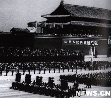 70周年大庆∣历史长河当中的党建背景图片