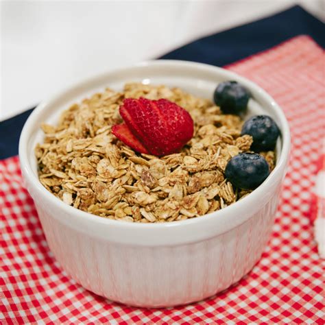 Lucia’s Oil & Sugar Free Granola – The Harvest Cook