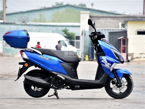 2023款铃木UY125低调上市，升级LED灯具蓝色轮毂 - 摩托车二手网