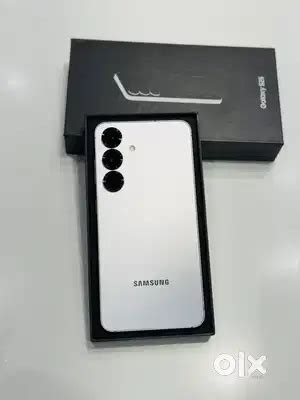 Samsung Galaxy S25 12GB 256GB 9 Month Old Only - Mobile Phones in ...