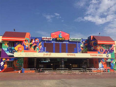 Artist gives Chennai railway station a mural makeover saluting ...
