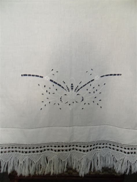 Bordado Inglês - Bordados Tradicionais