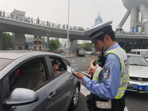 福州交警1小时查处24起非机动车交通违法 送餐员被罚_福州新闻_海峡网