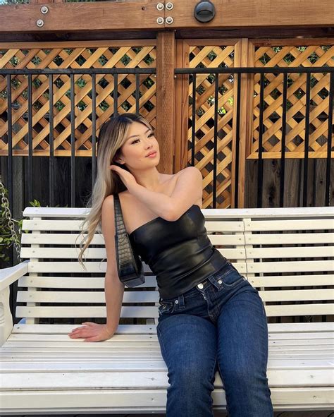 linawinaly : r/twitchasians