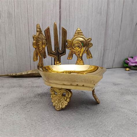 Brass Shanku Chakra Nama Diya – onesilver.in
