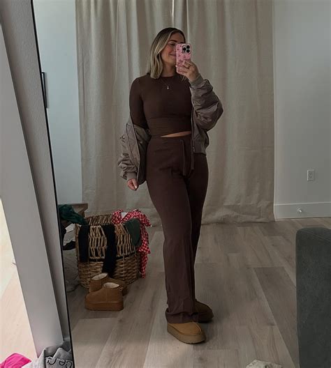 Dayle Hoffman Kerns | Last pic is a vibe 😂 solid Saturday morning at the farm | Instagram