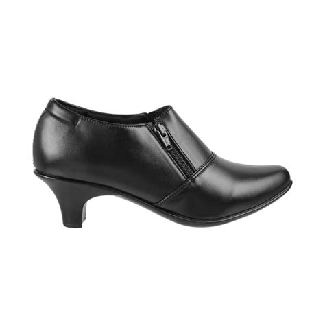 Buy Mochi Women Black Formal Pumps Online | SKU: 31-5144-11-36 – Mochi ...