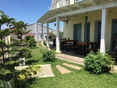 TAGAYTAY LAKE VIEW VILLA - Guesthouse Reviews, Photos, Rate Comparison ...