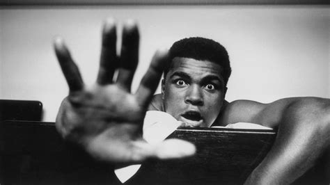 Muhammad Ali Dies at 74: Titan of Boxing and the 20th Century - The New ...