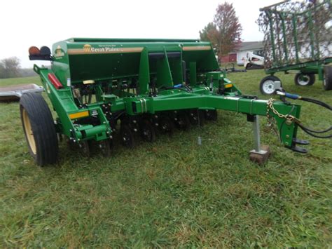 Used Great Plains No-Till Drill 的图像结果