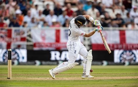 Hamstring tear rules Ben Stokes out of Sri Lanka Tests; Ollie Pope to ...