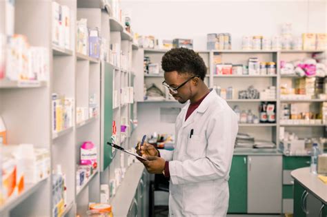 Pharmacy Technician Job Description, Examples & Inspiration