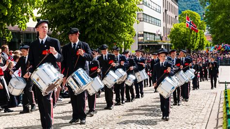 17th May - Norwegian Constitution Day | National Holiday & Celebration ...