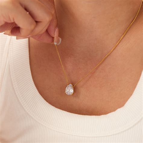 Necklace – The Elite Gallery - by Viexta